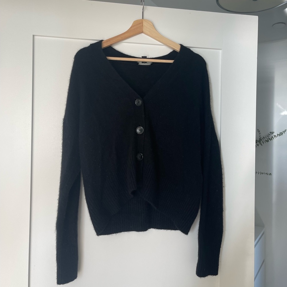 100% cashmere cardigan black